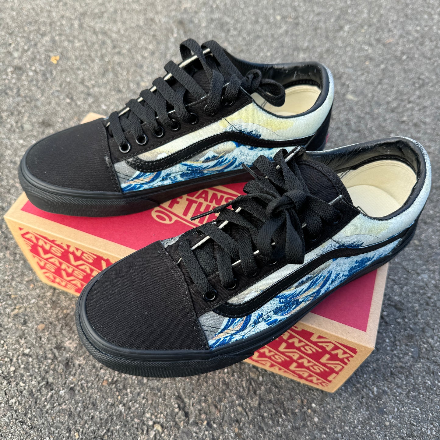 The Great Wave Off Kanagawa Custom Black/Black Old Skool Vans - Men's and Women's Shoes
