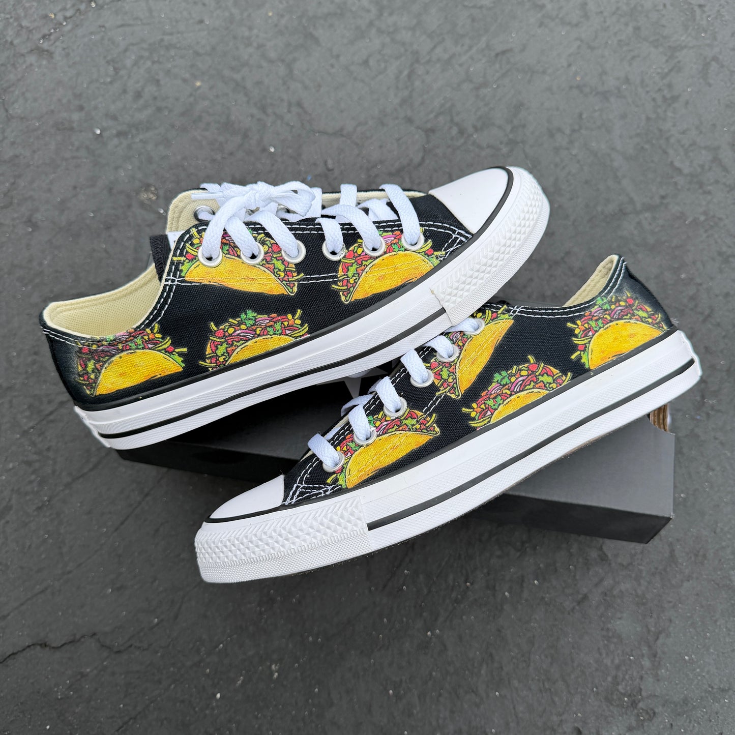 Tacos Converse Chuck Taylor Low Top Shoes