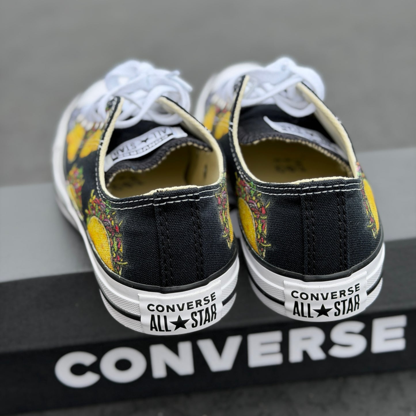 Tacos Converse Chuck Taylor Low Top Shoes