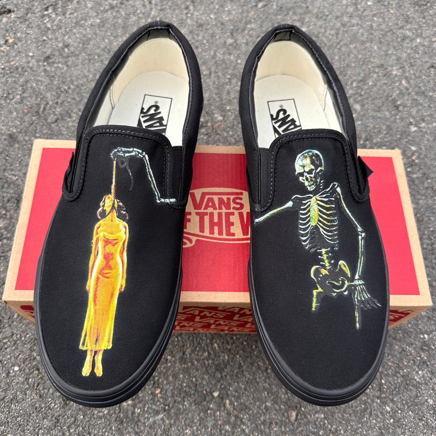 skeleton Vans 