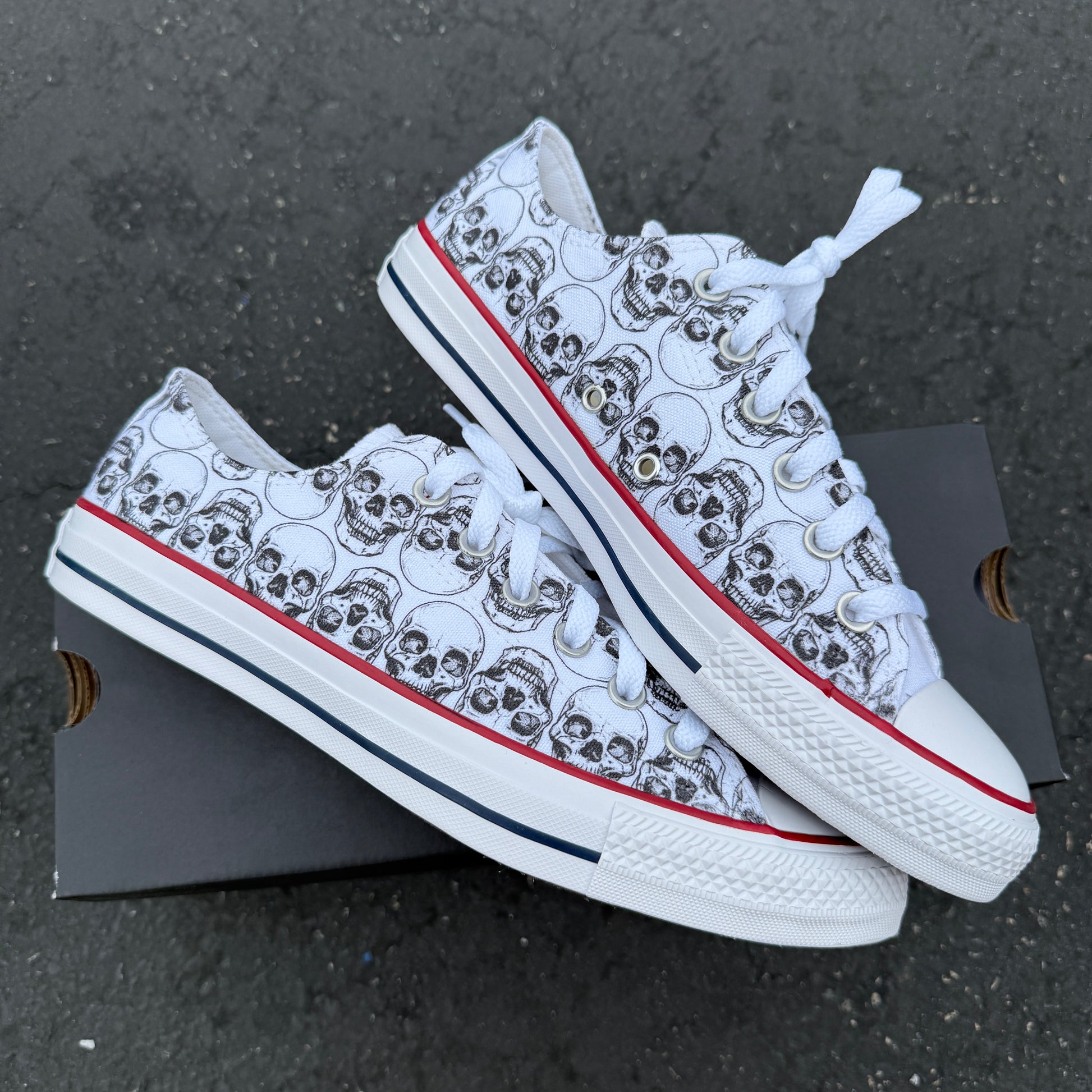 skull pattern white low top converse Chuck Taylor shoes custom
