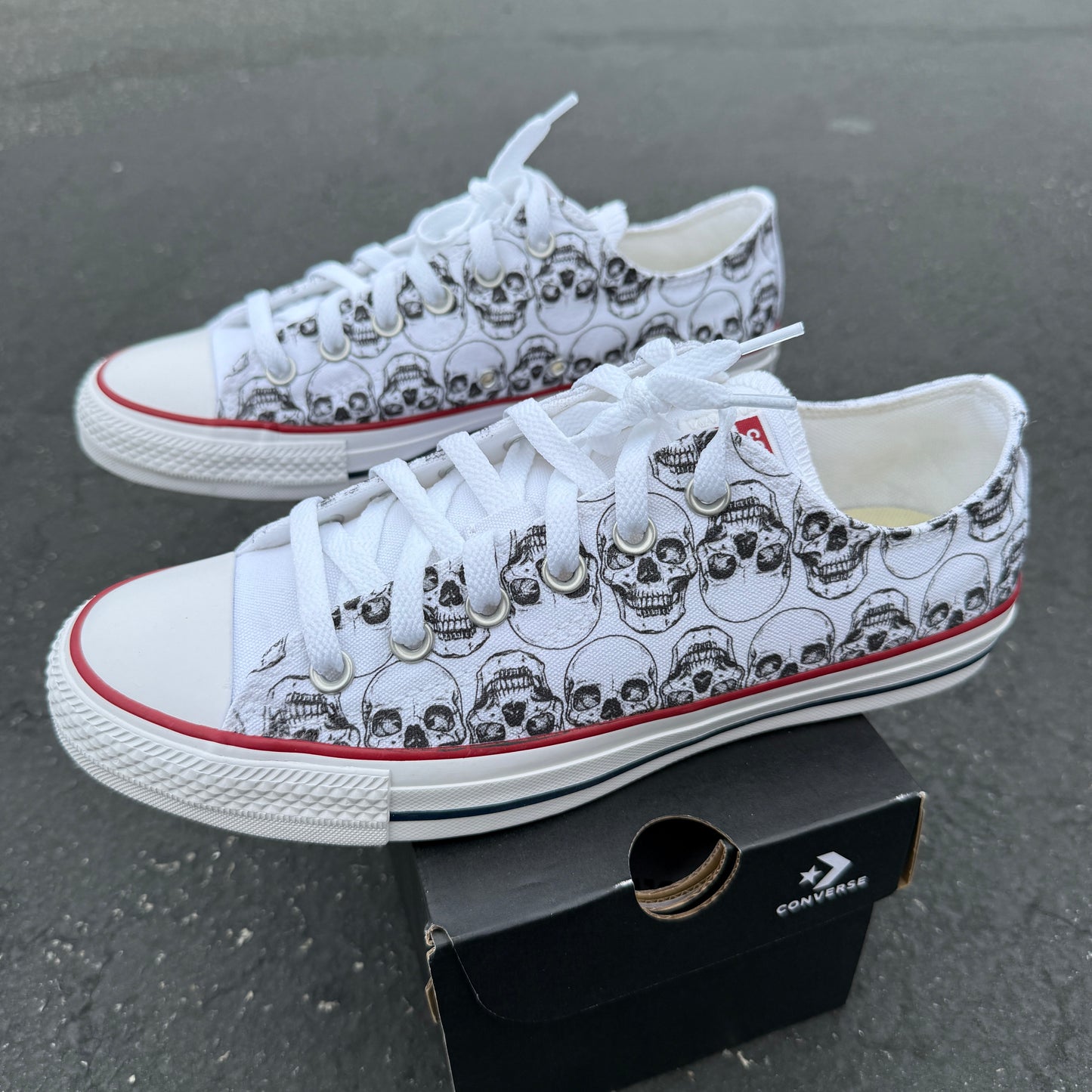 skull pattern white low top converse Chuck Taylor shoes custom