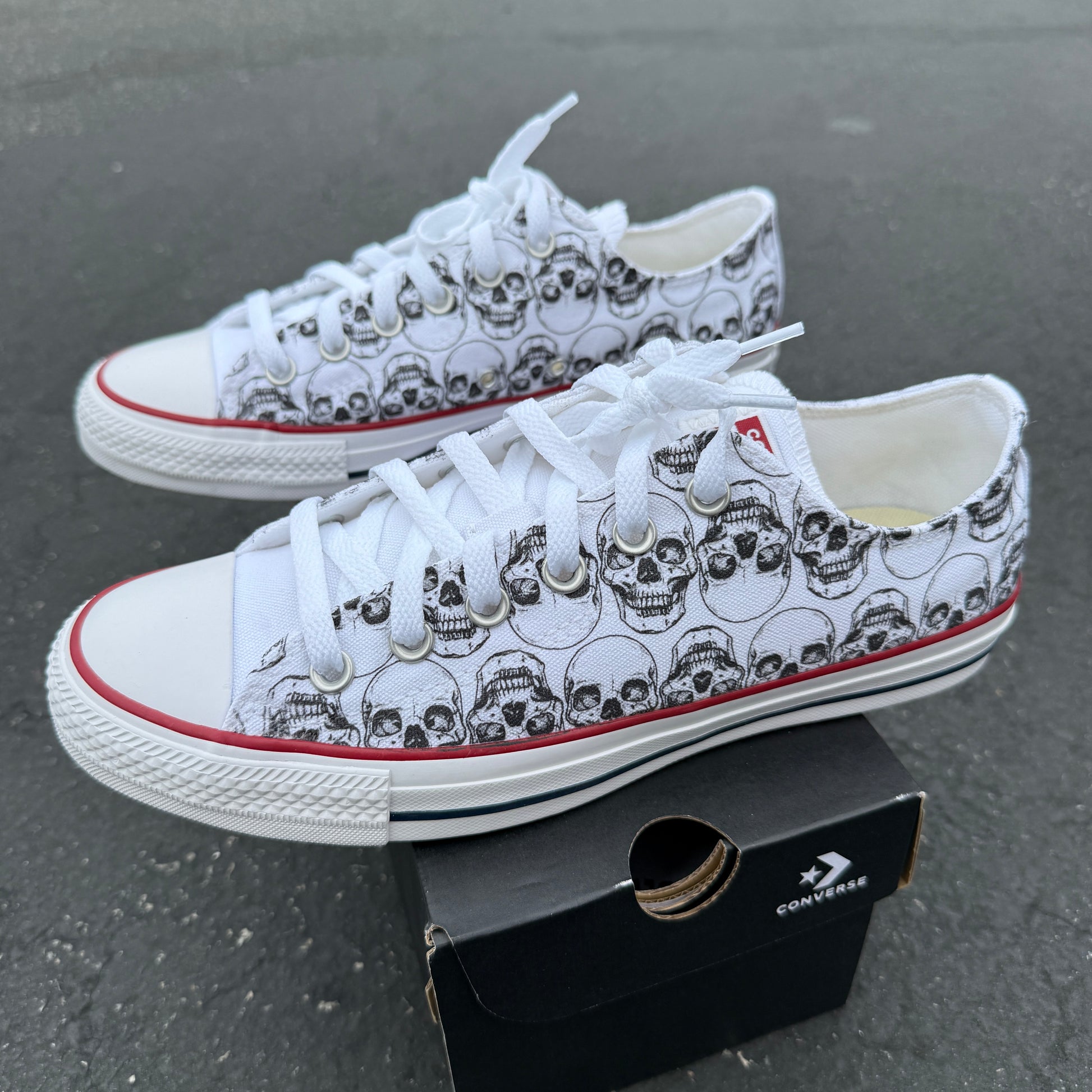skull pattern white low top converse Chuck Taylor shoes custom