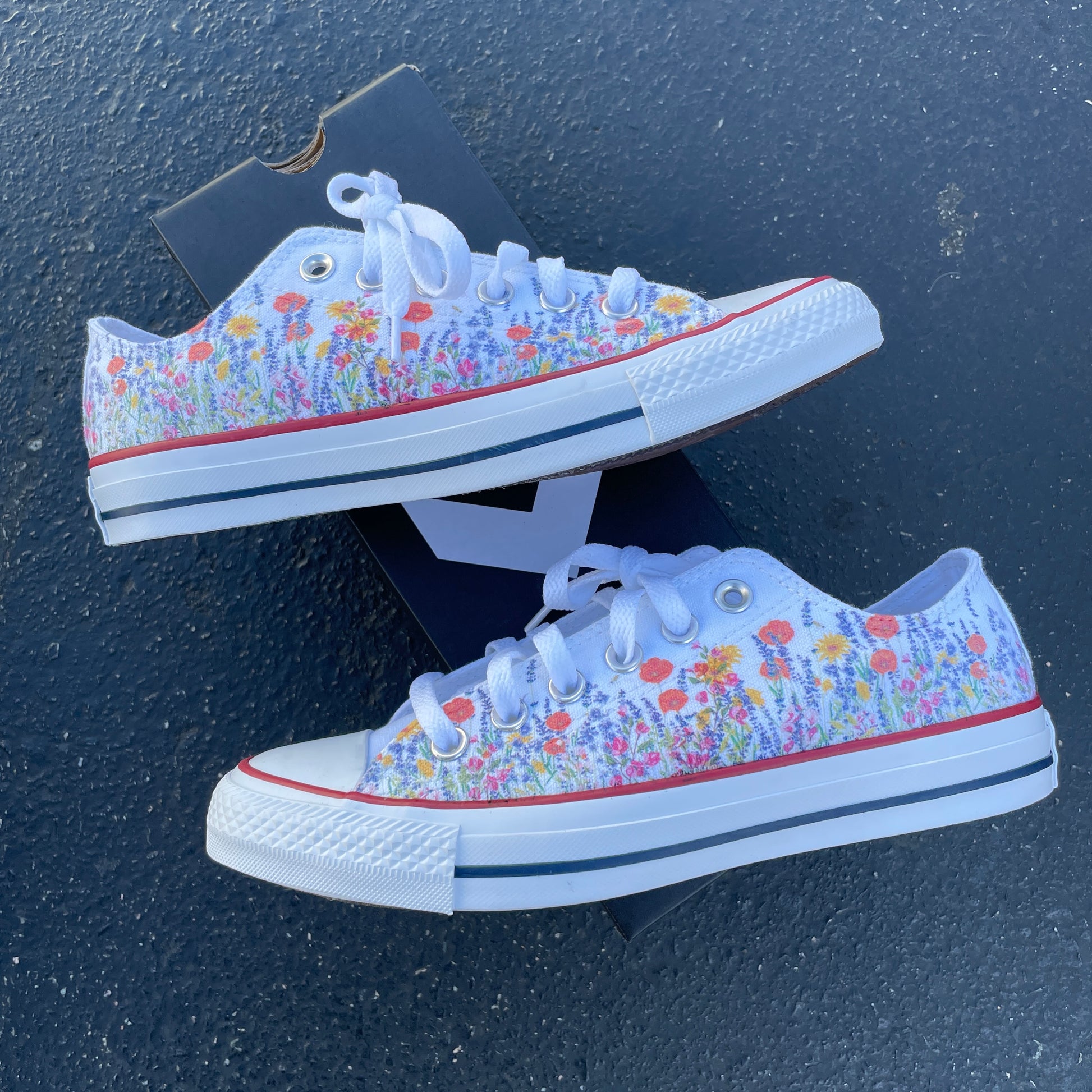 Flower Field - Custom Low Top Converse