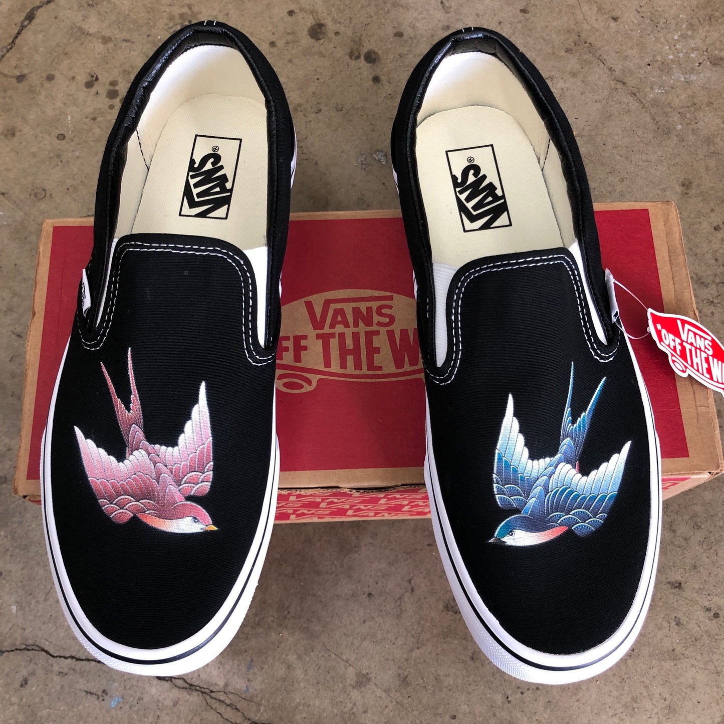 Red And Blue Sparrow - Black Slip Ons