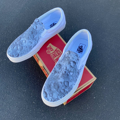 Moon Crater - White Slip On Vans