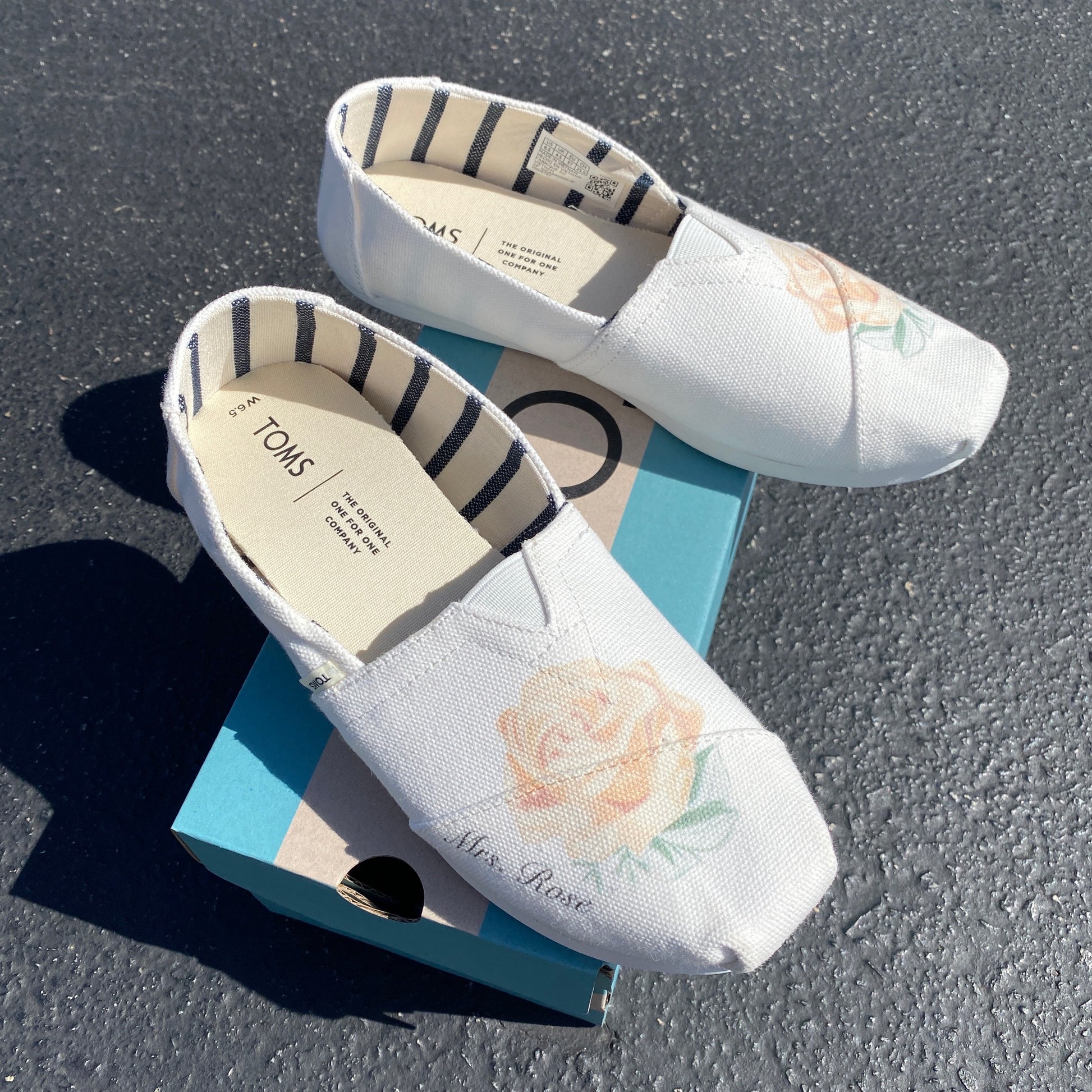 Rose Cream TOMS