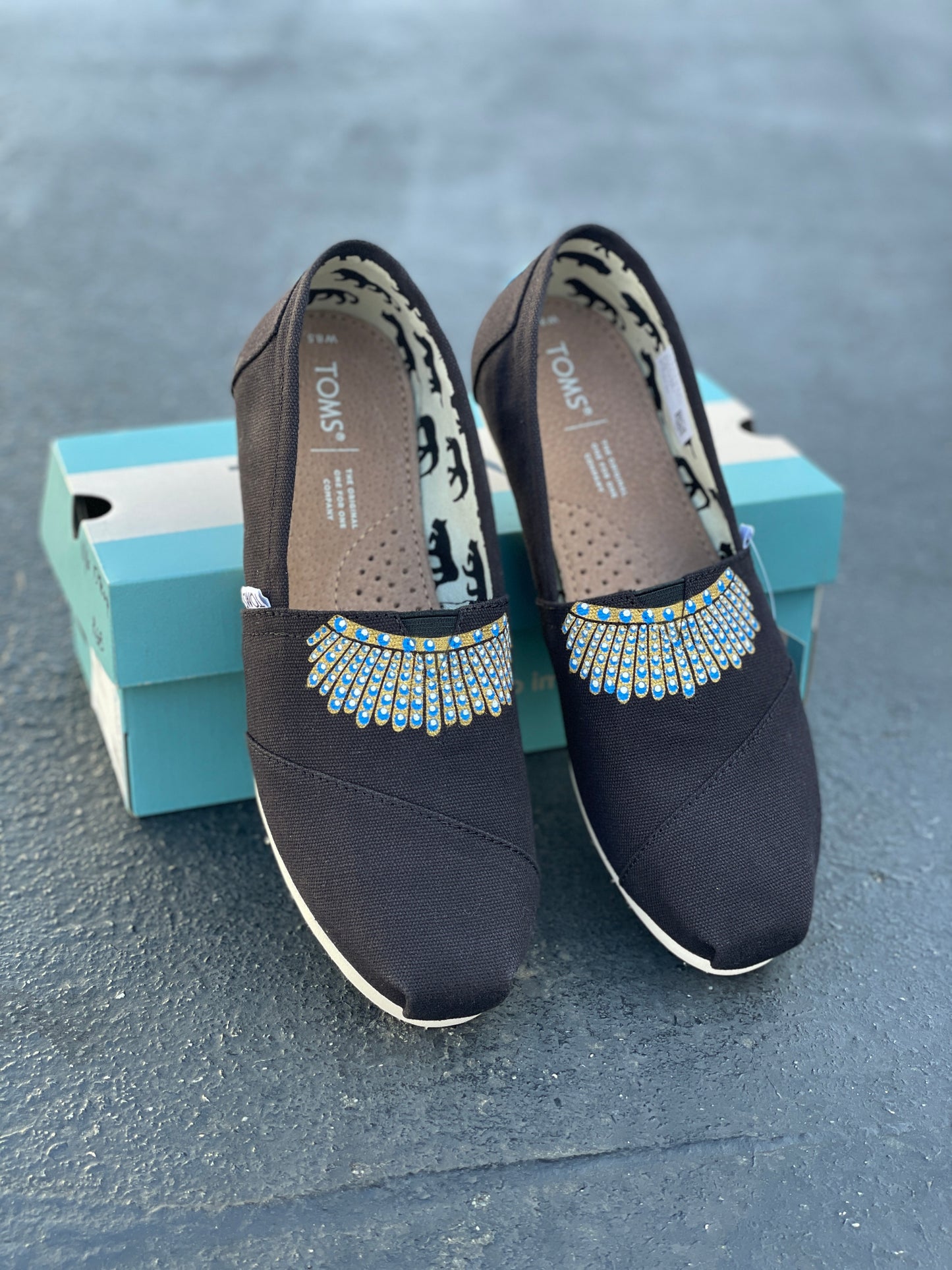 Justice Ruth Bader Ginsburg Dissent Collar - Custom TOMS Shoes