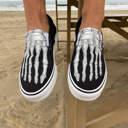 skeleton feet